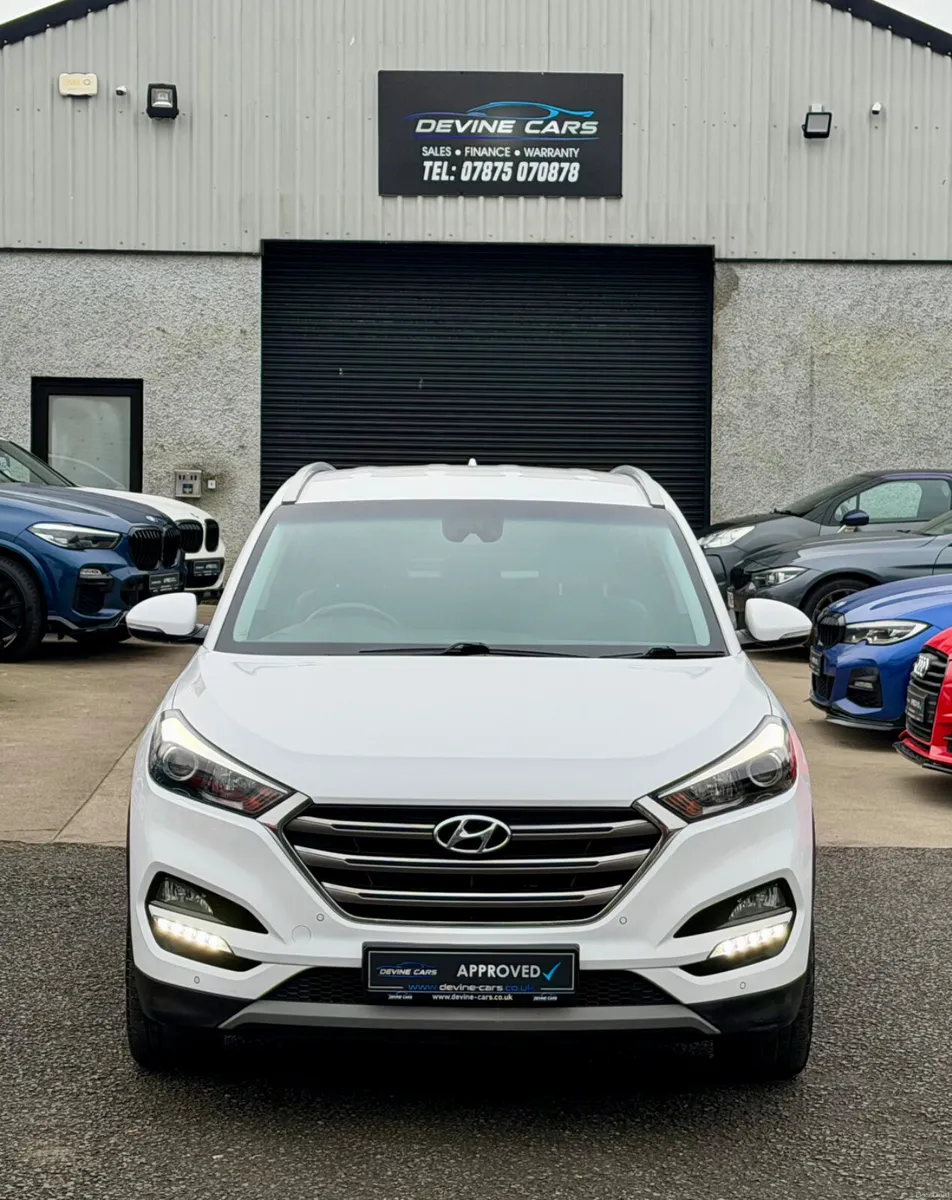 Nov 2017 Hyundai Tucson 1.7 CRDi Blue Drive Sport - Image 2