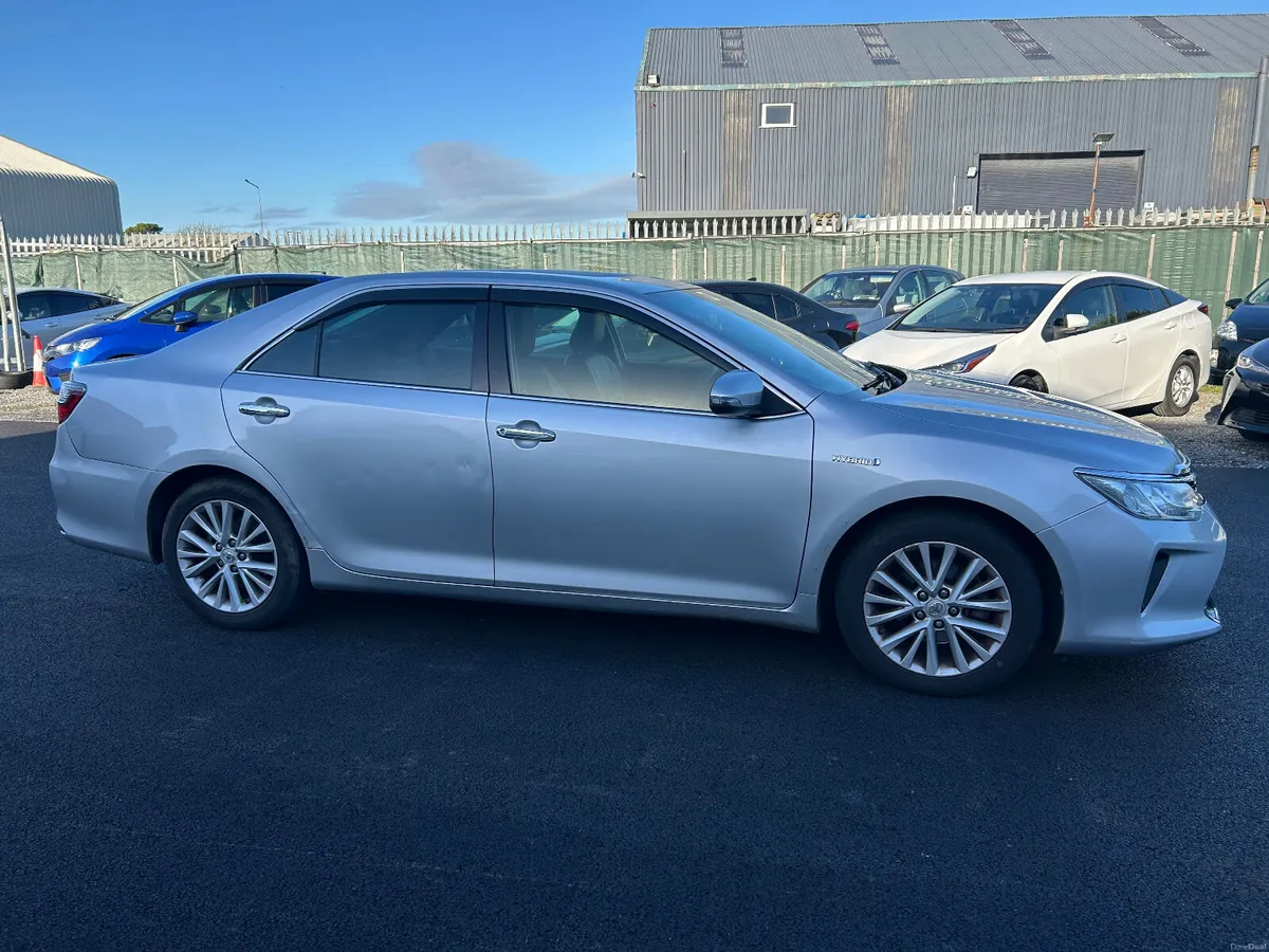 2016 Toyota Camry HYBRID AUTOMATIC NEW NCT - Image 4