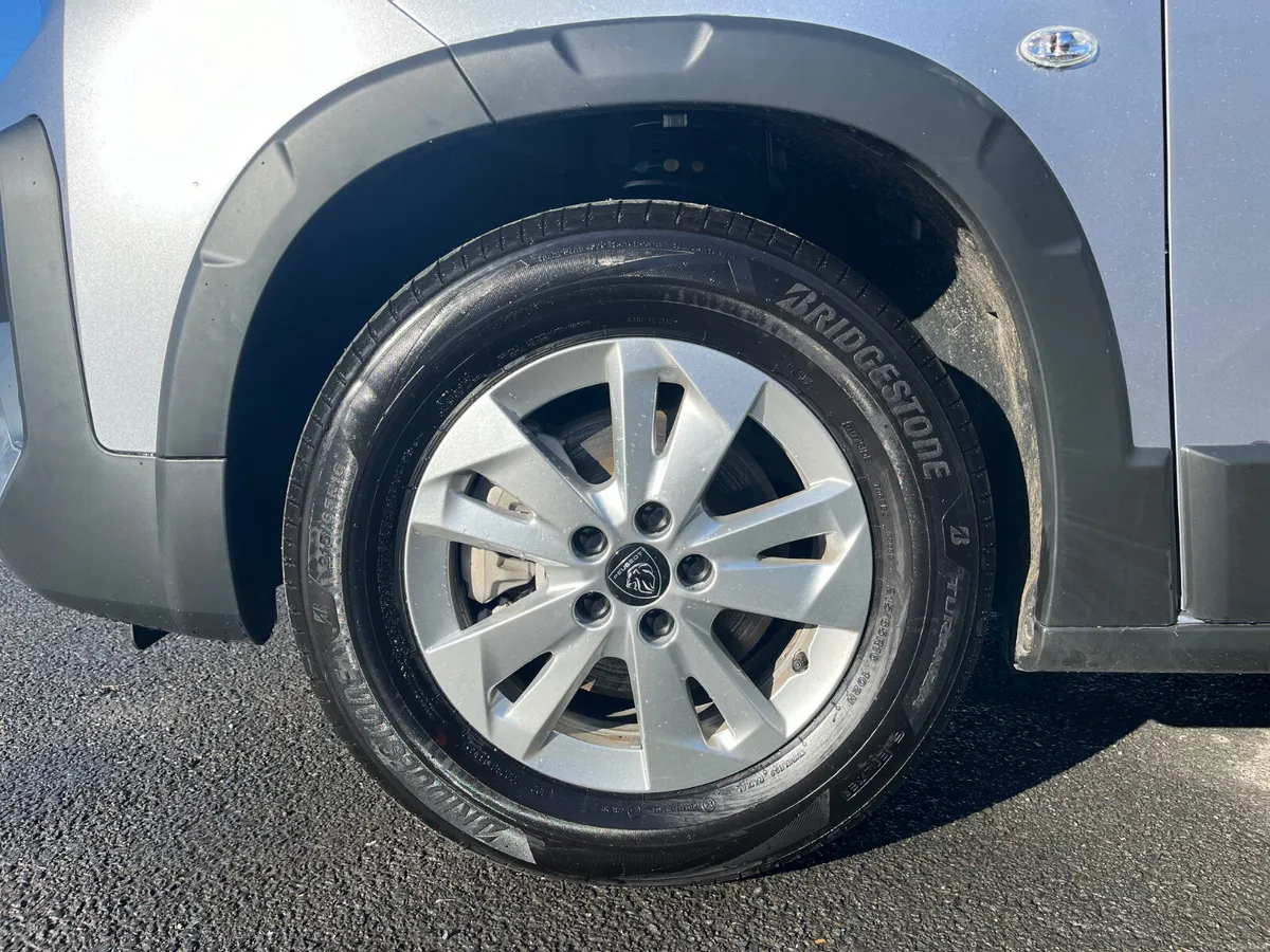 New Peugeot Rifter Wheelchair Accessible - Image 4