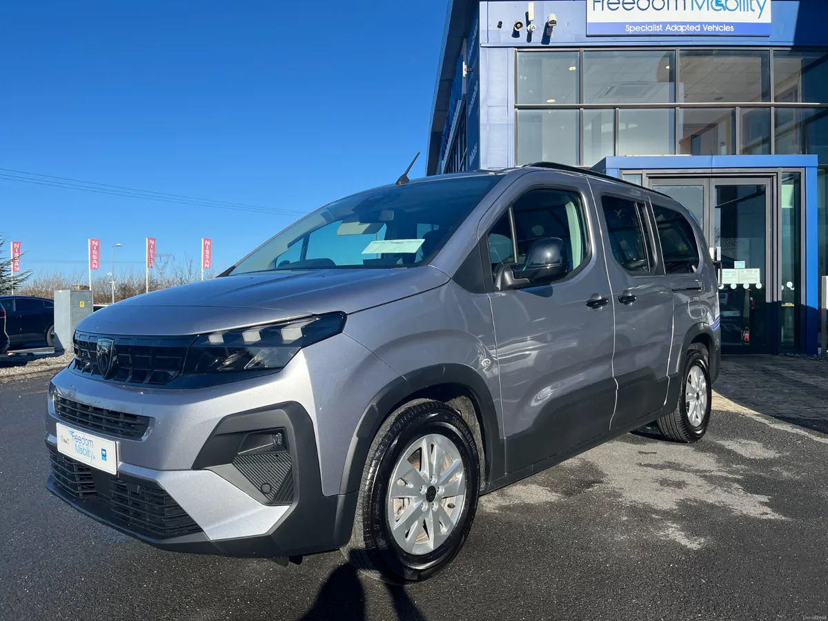 New Peugeot Rifter Wheelchaier Accessible - Image 3