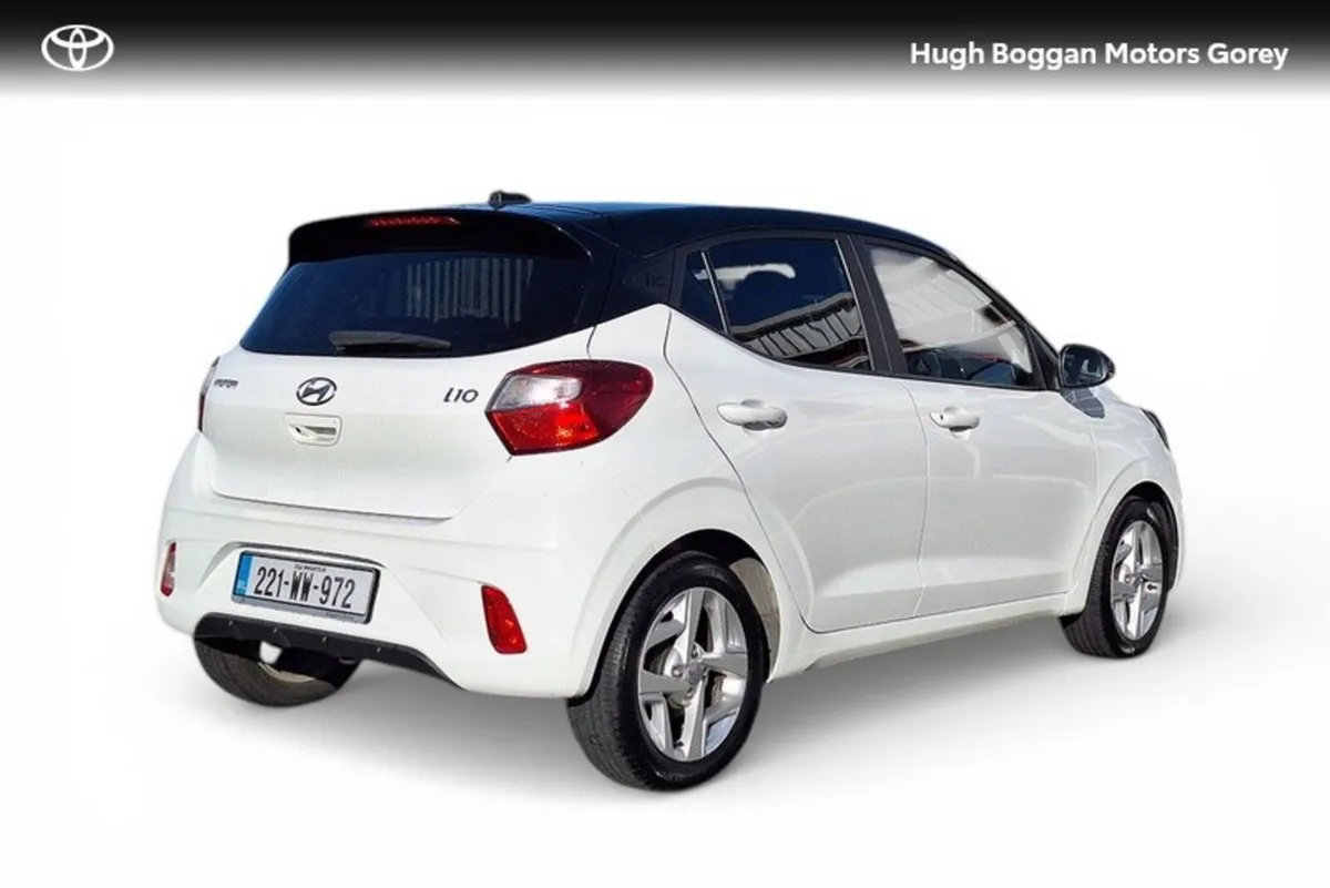 Hyundai i10 DELUXE PLUS 2 TONE ROOF 5DR - Image 2