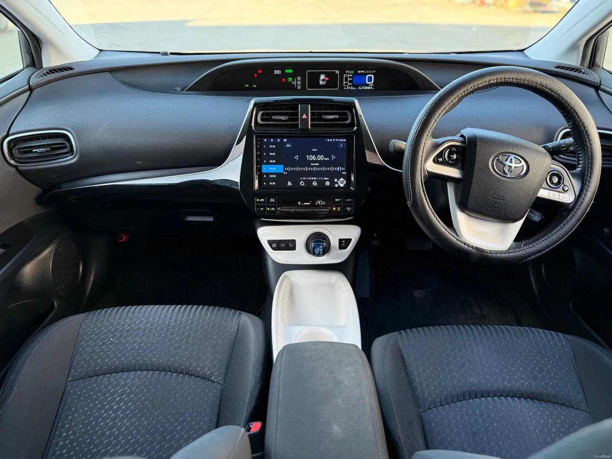 171 Toyota Prius Hybrid 1.8 Fresh Import NEW NCT - Image 4
