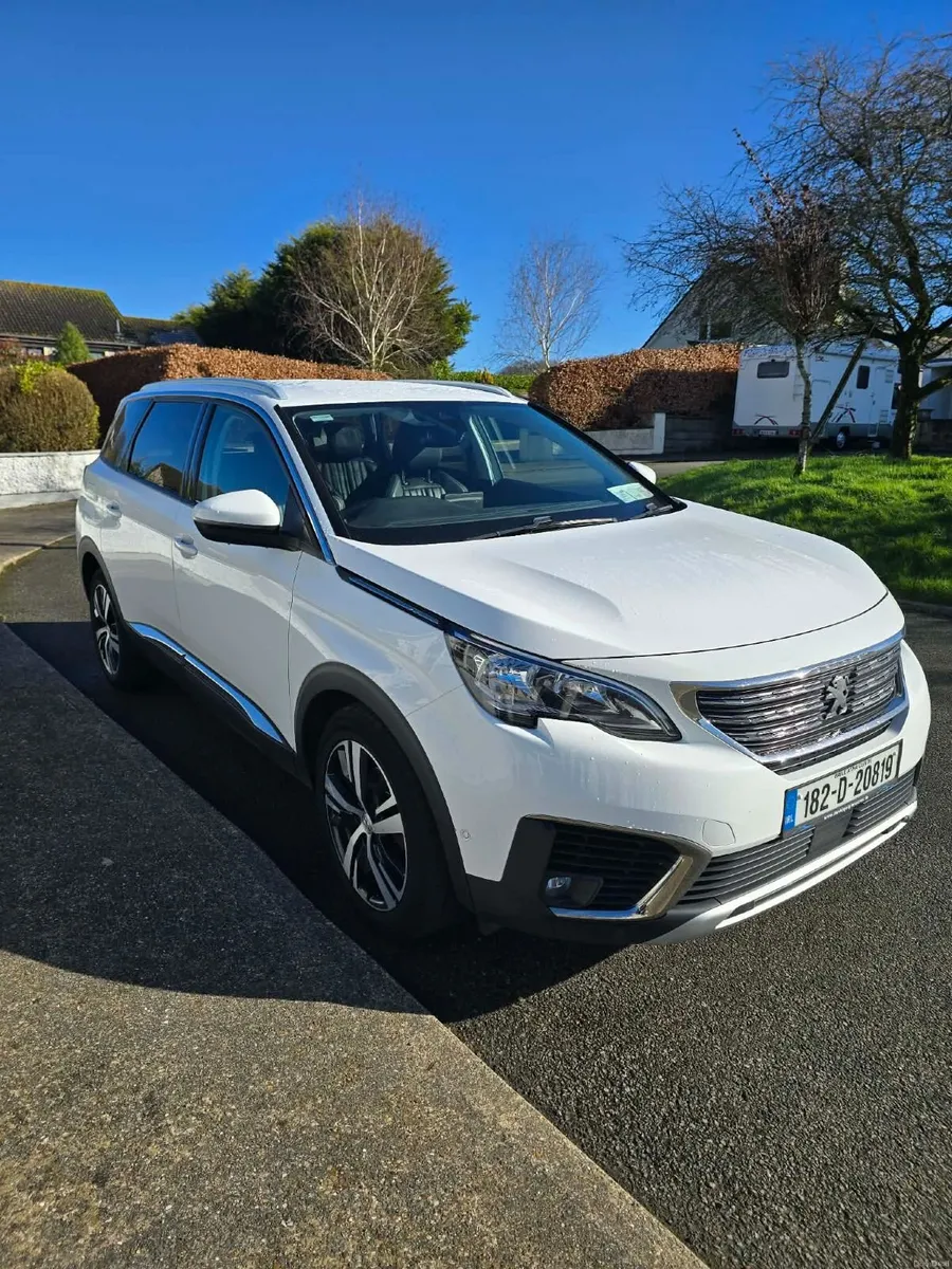 Peugeot 5008 Allure 1.5 Blue HDI 130 6 - Image 1