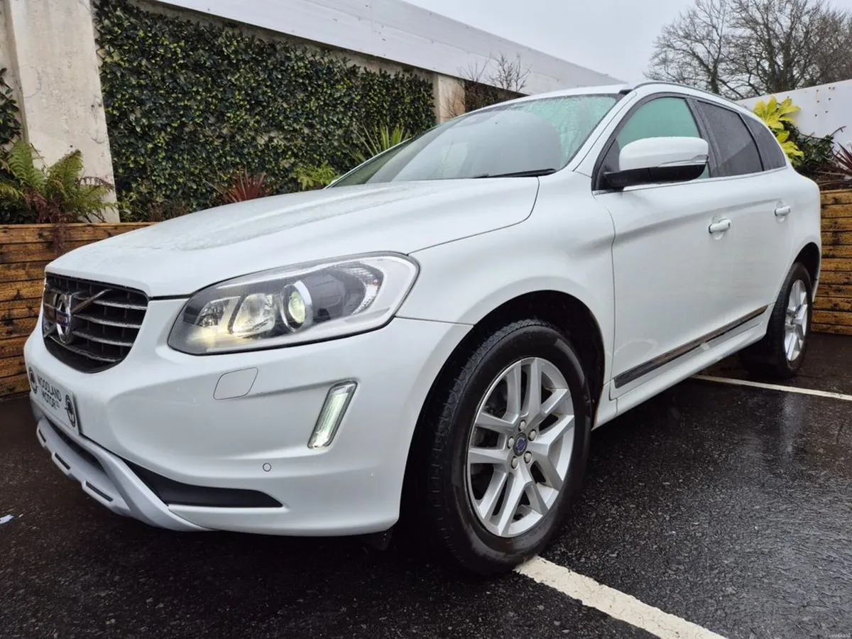 Volvo XC60 2.0 D4 AUTO / CLASSIC WITH SUNROOF / TA - Image 1