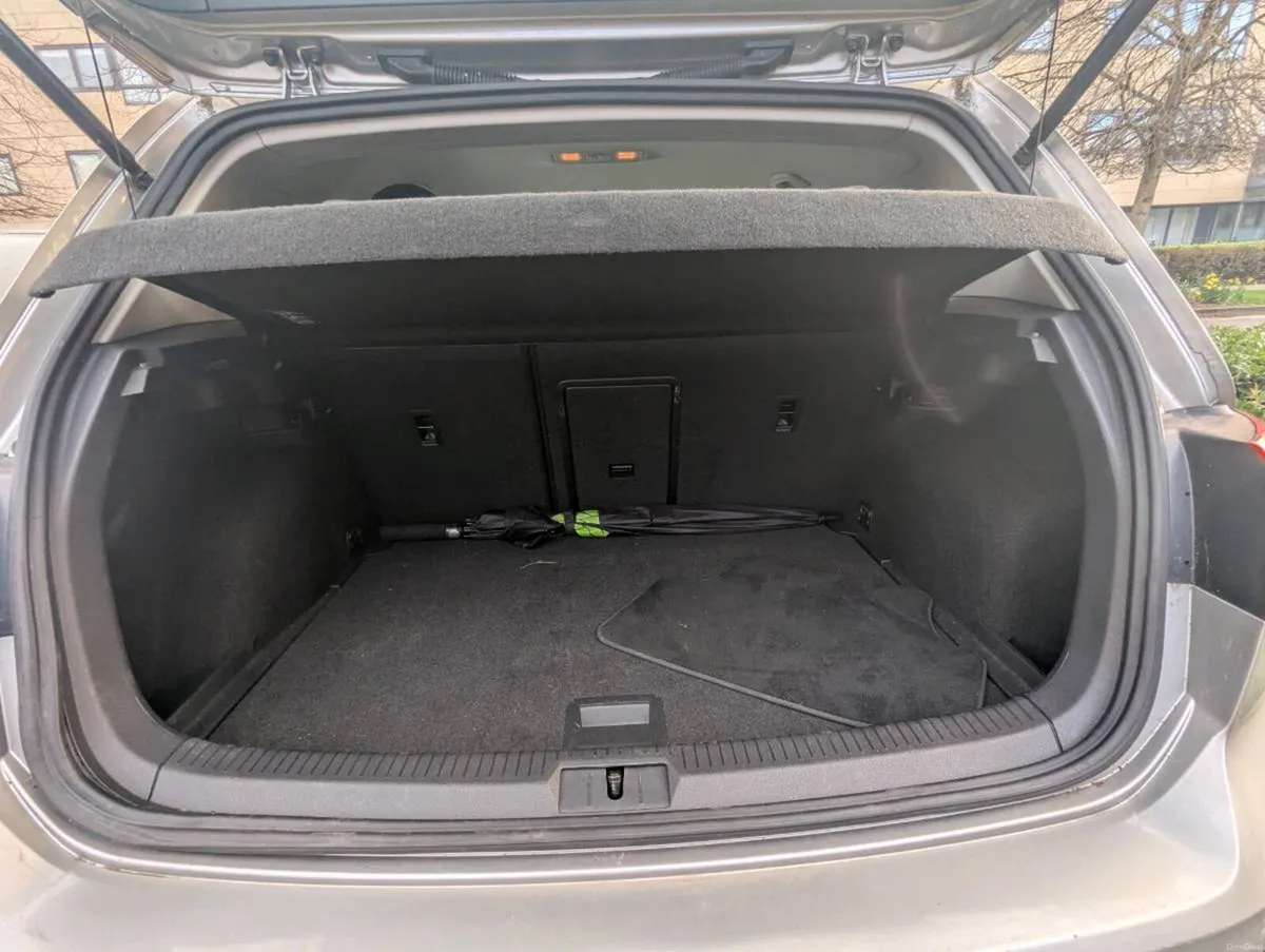 Volkswagen Golf 1.2 TSI Petrol Automatic - Image 3