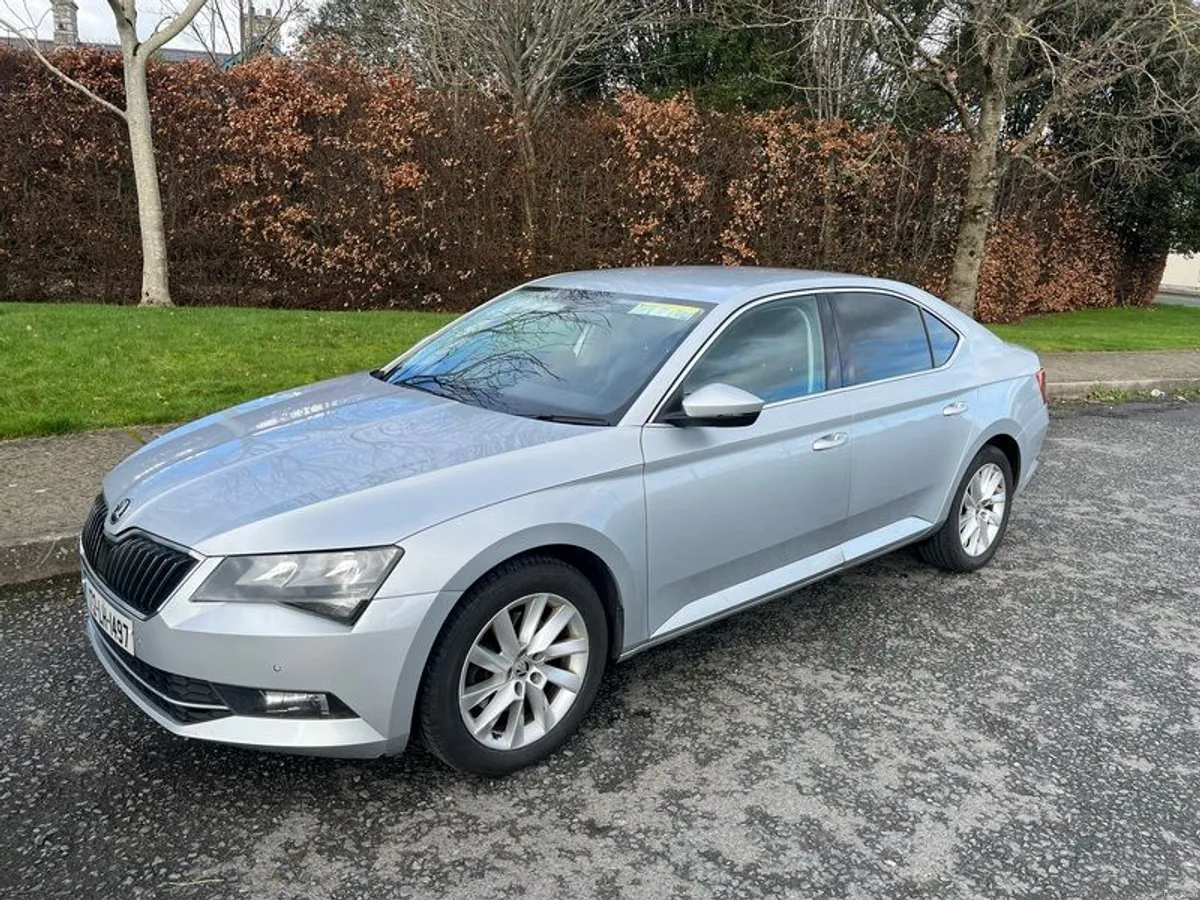 2017 Skoda Superb 2.0TDI SE - Image 3