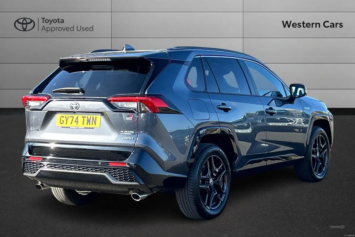 Toyota RAV4 2.5 VVT 18.1kWh GR SPORT CVT 4WD Euro - Image 2