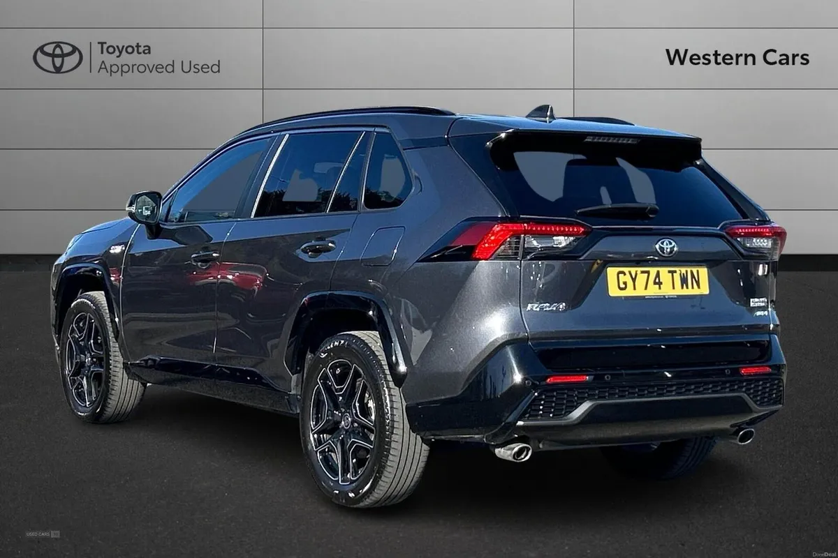 Toyota RAV4 2.5 VVT 18.1kWh GR SPORT CVT 4WD Euro - Image 4