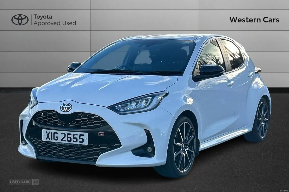Toyota Yaris 1.5 VVT-h GR SPORT E-CVT Euro 6 (s/s) - Image 3