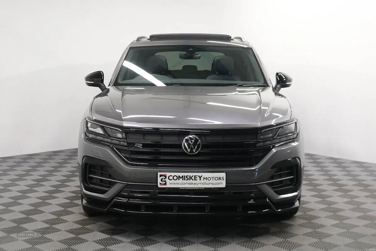 Volkswagen Touareg TDI V6 Black Edition - Image 2