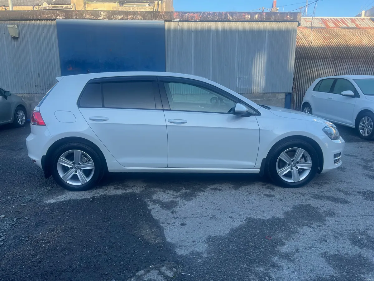 2015 VOLKSWAGEN GOLF, COMFORTLINE PREMIUM 43000KLM - Image 2