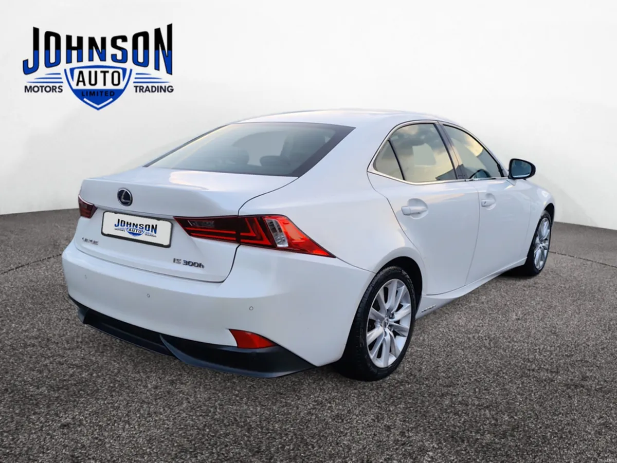 Lexus IS 300 H EXECUTIVE EDITION E-C E-CVT 4DR 2.5 - Image 3