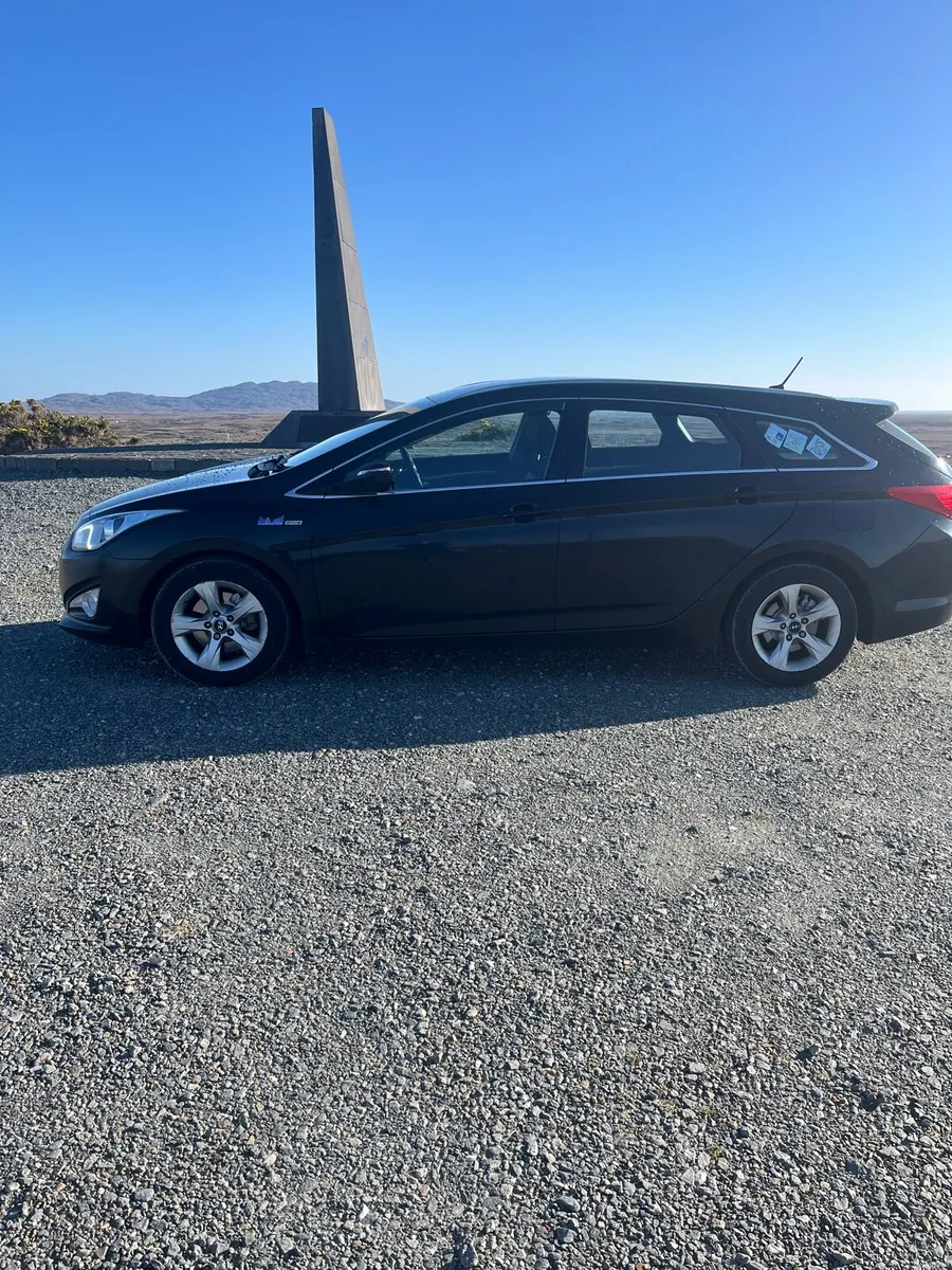 Hyundai i40 estate - Image 1