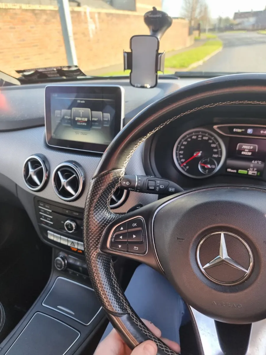 Mercedes-Benz B-Class 2015 - Image 3