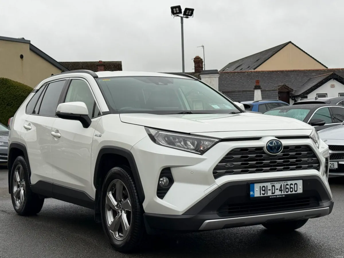 Toyota RAV4 HYBRID SOL AUTO *HIGH SPEC* - Image 3