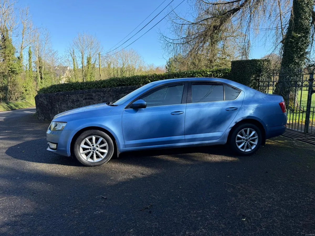2015 Skoda Octavia Ambition 1.6 TDI - Image 2
