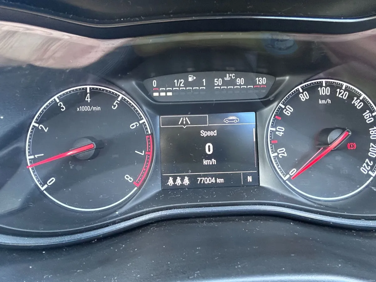 Opel Corsa 2016 - Image 2