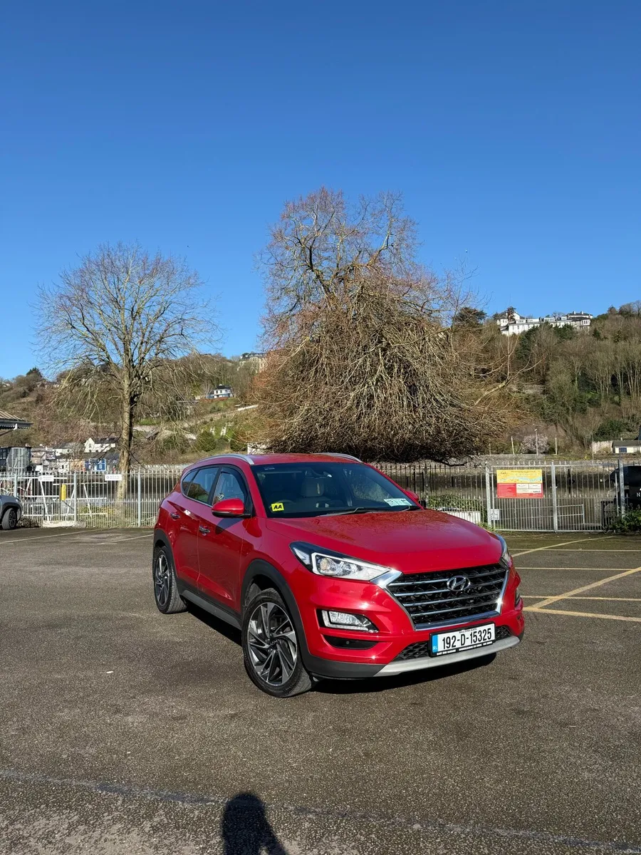 HYUNDAI TUCSON IX35 EXECUTIVE PLUS 5DR - Image 1