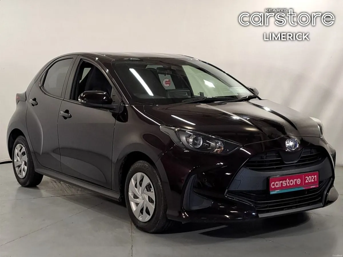 Toyota Yaris 1.5 HYBRID - Image 1