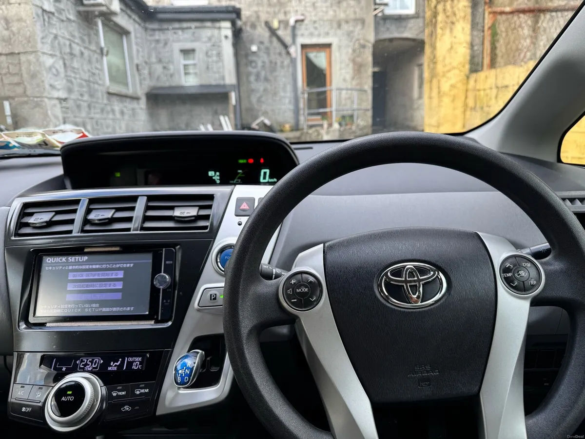 Toyota Prius 2014 - Image 2