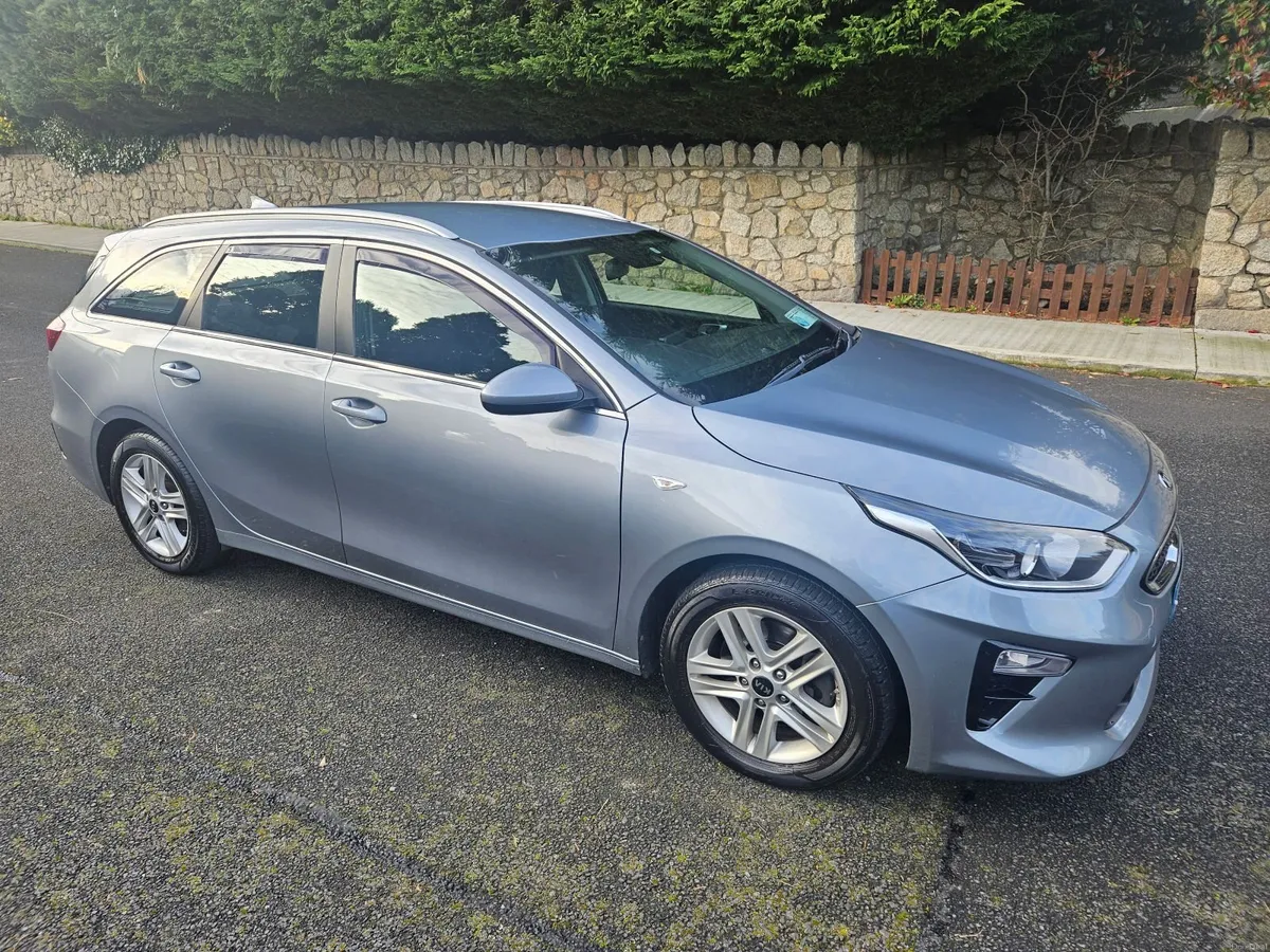 Kia CEE'D CRDI 2ISG 1.6 K3 114BHP 5DR  TOURING - Image 2