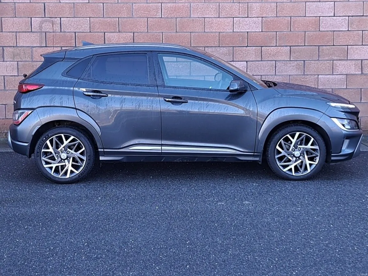 Hyundai KONA Hybrid Executive Model Automatic - Image 4
