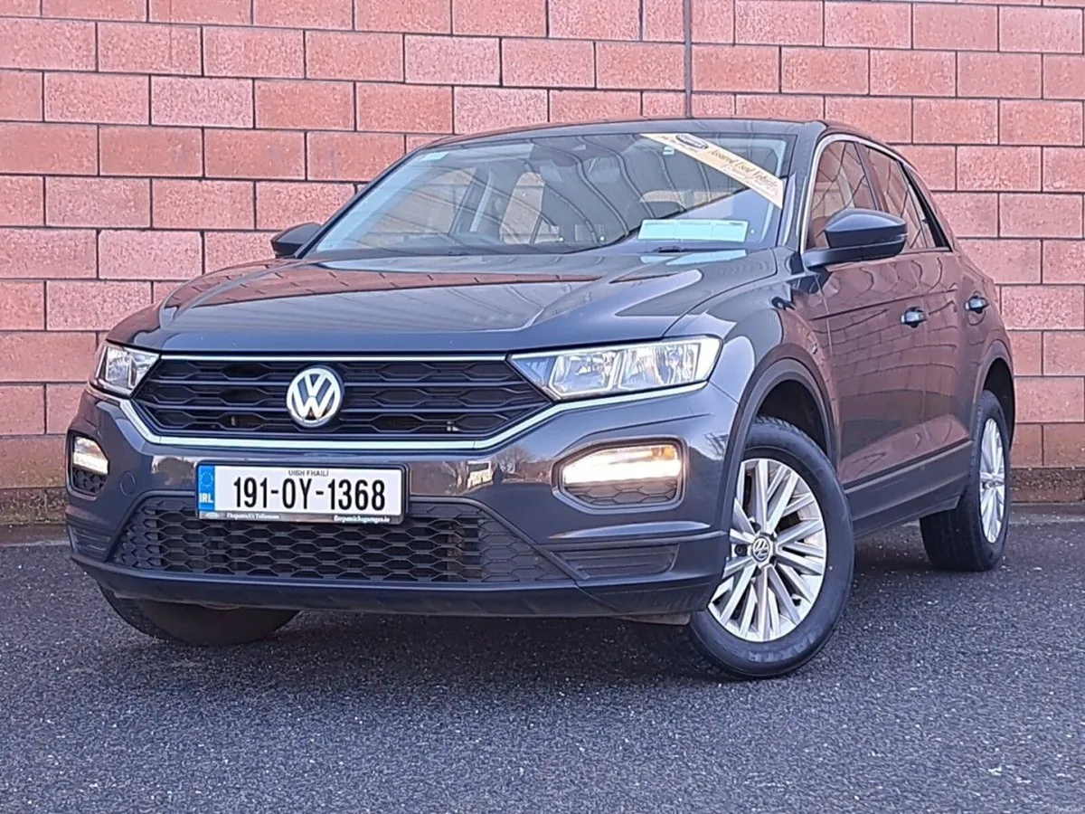 Volkswagen T-Roc SE Model 1.6 Diesel 115 BHP with - Image 2