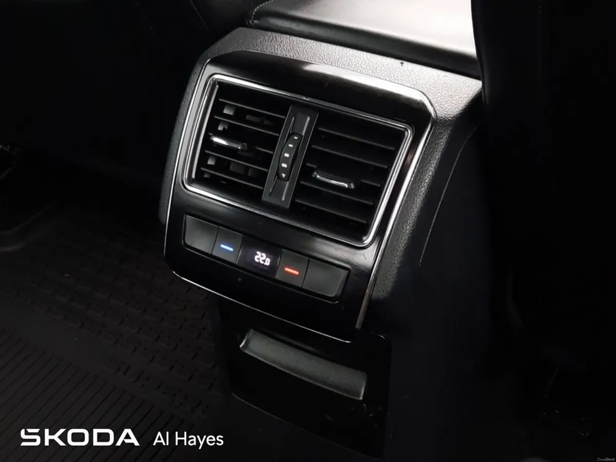 Skoda Superb **SAT NAV**HEATED SEATS**AUTOMATIC** - Image 4