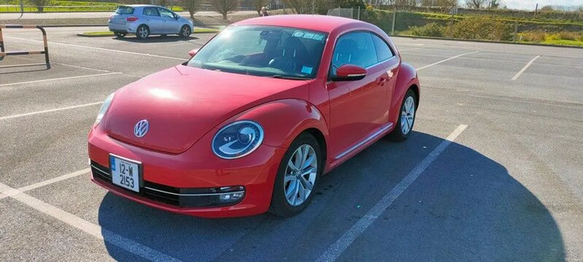 2012 Volkswagen Beetle - Image 2