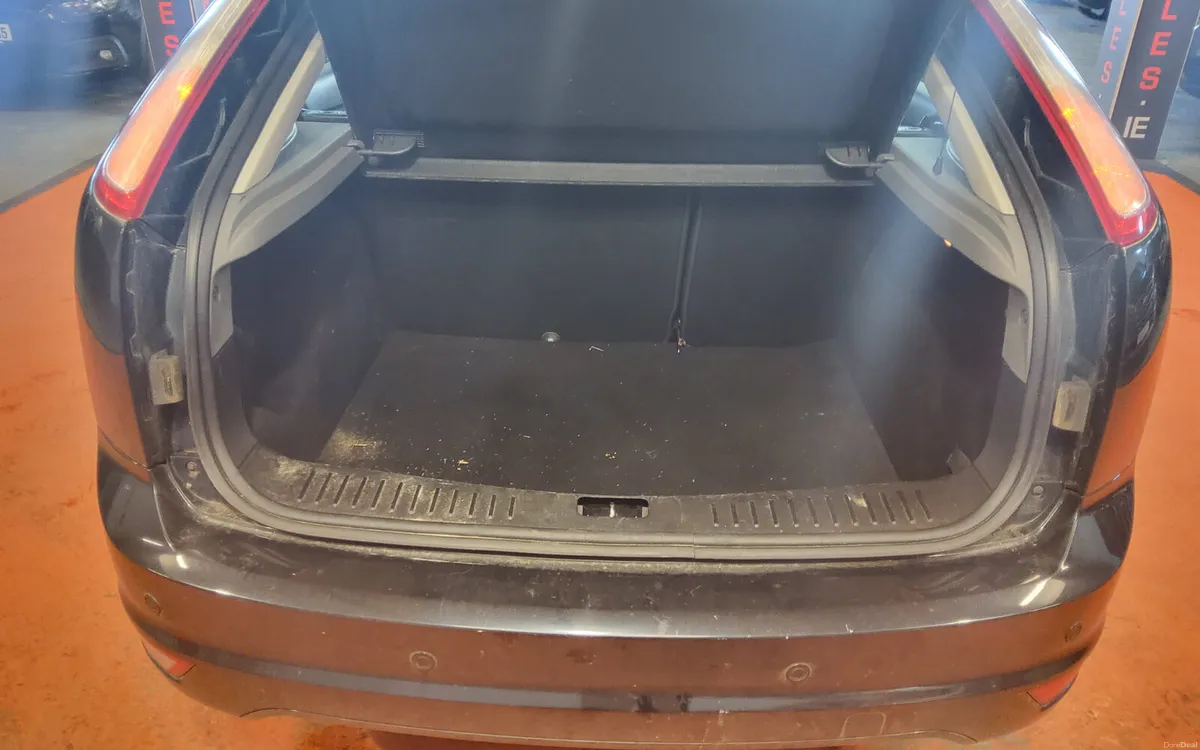 Ford Focus 2011 - Image 4