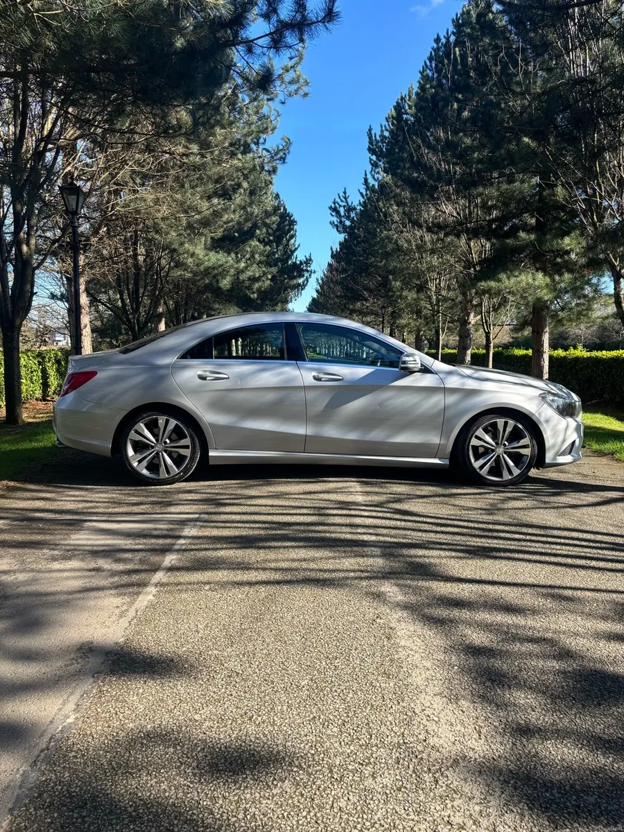 Mercedes Benz CLA180 URBAN - Image 4