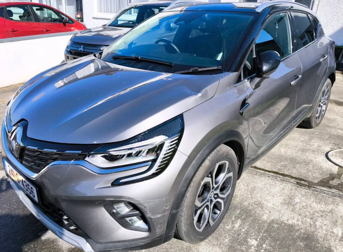 Renault Captur 1.6 TECHNO E-TECH  AUTOMATICHybrid - Image 2
