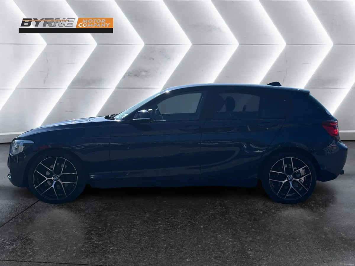BMW 116i ES AUTO 2014 - Image 3