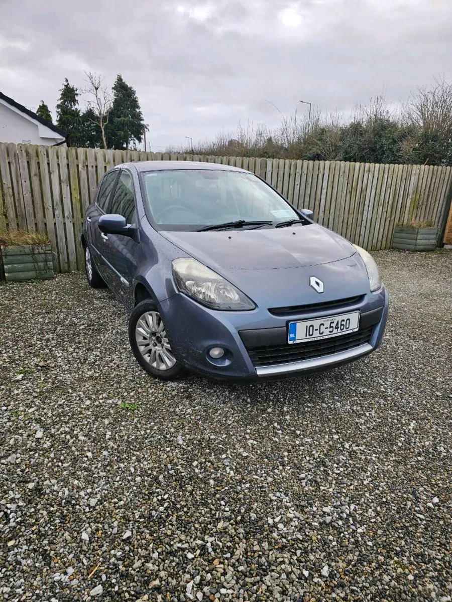 Renault Clio 1.1 - Image 1