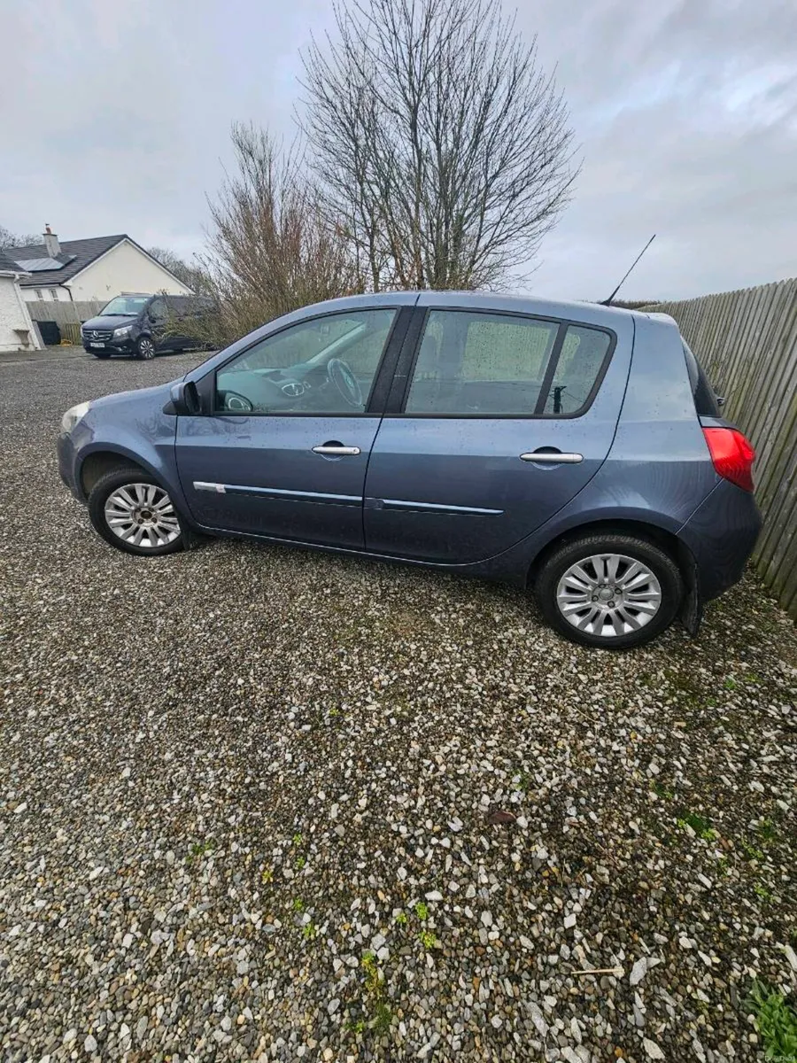 Renault Clio 1.1 - Image 4