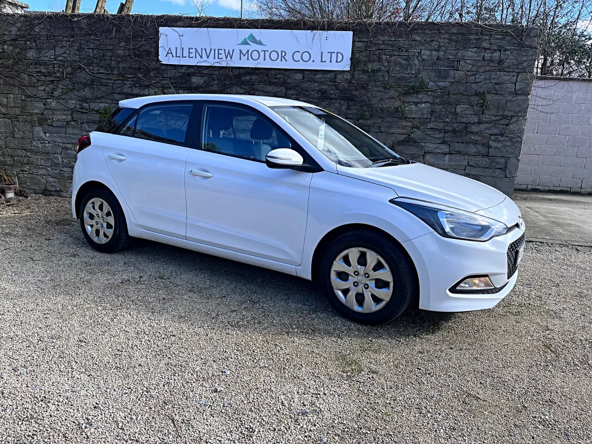 2017 Hyundai i20 1.2 5Speed Man Very Clean Hatch - Image 3