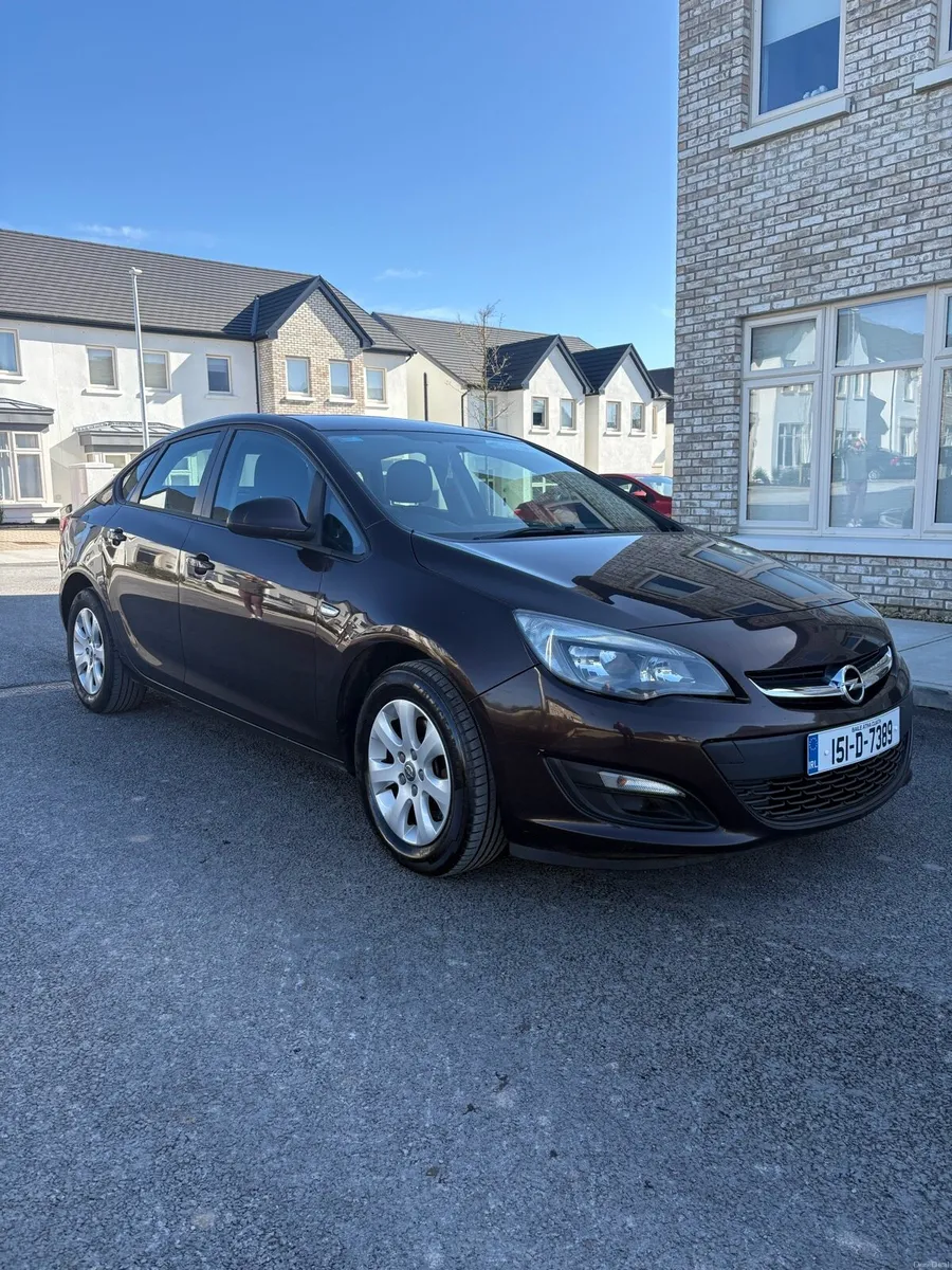 2015 opel Astra 1.6 diesel nct and taxed - Image 1