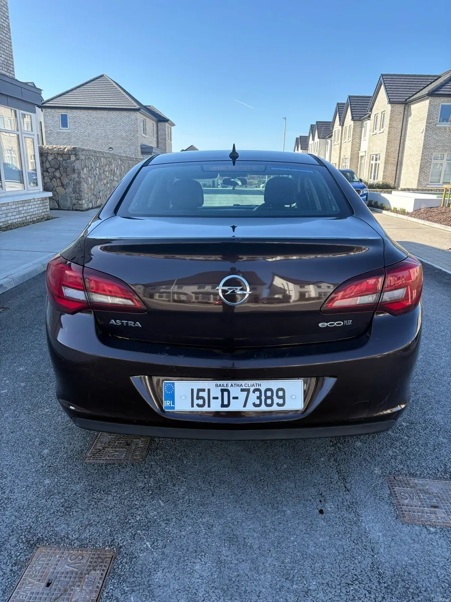 2015 opel Astra 1.6 diesel nct and taxed - Image 3