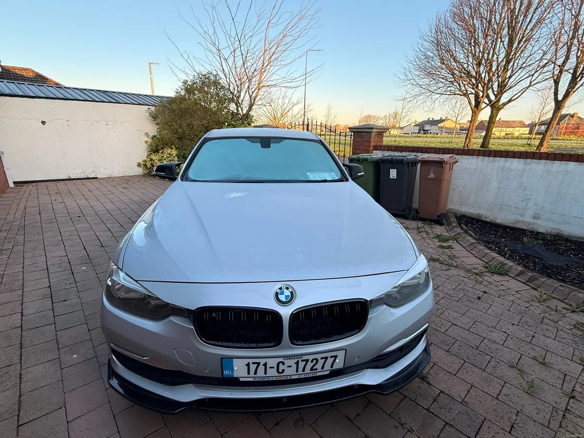 BMW 330 E-drive Automatic plug in hybrid - Image 2