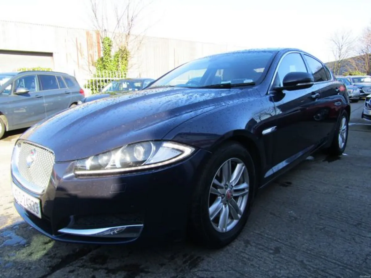 Jaguar XF 2.2D Luxury 163PS 4DR Auto - Image 3