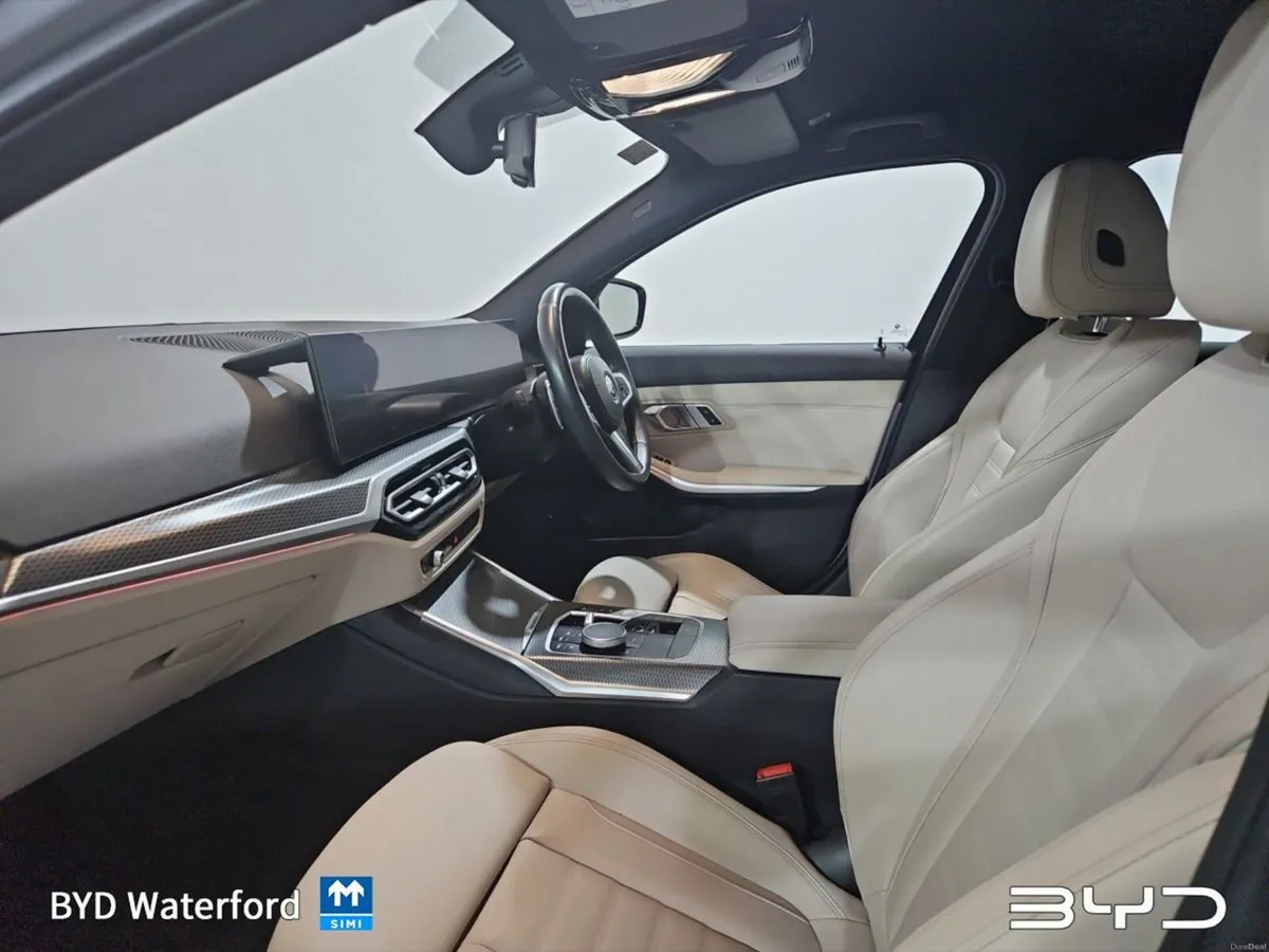 BMW 3-Series 330e M Sport PLUG IN HYBRID -  **Auto - Image 4