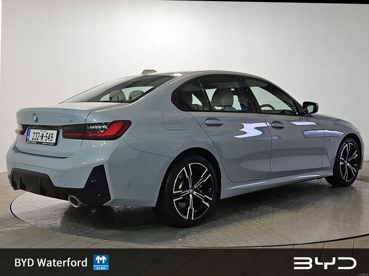 BMW 3-Series 330e M Sport PLUG IN HYBRID -  **Auto - Image 3