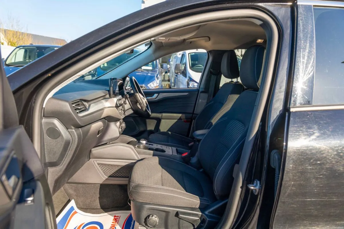 Ford Kuga 2023 Ford Kuga 2.5 Duratec 225PS PHEV Ti - Image 6
