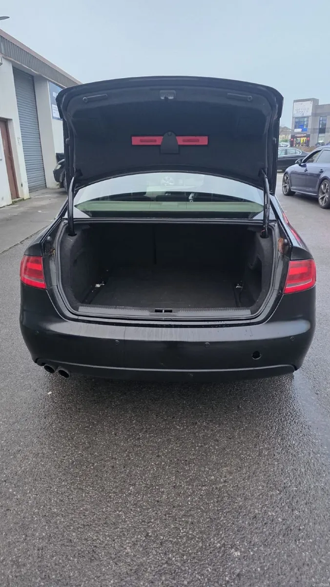 Audi A4 SEAT IBIZA AUTOMATIC - Image 3