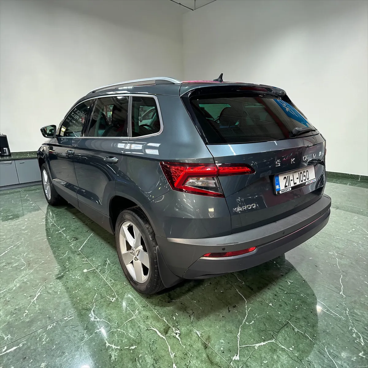 2021 Skoda Karoq 1.6TDI 115bhp Ambition - Image 2