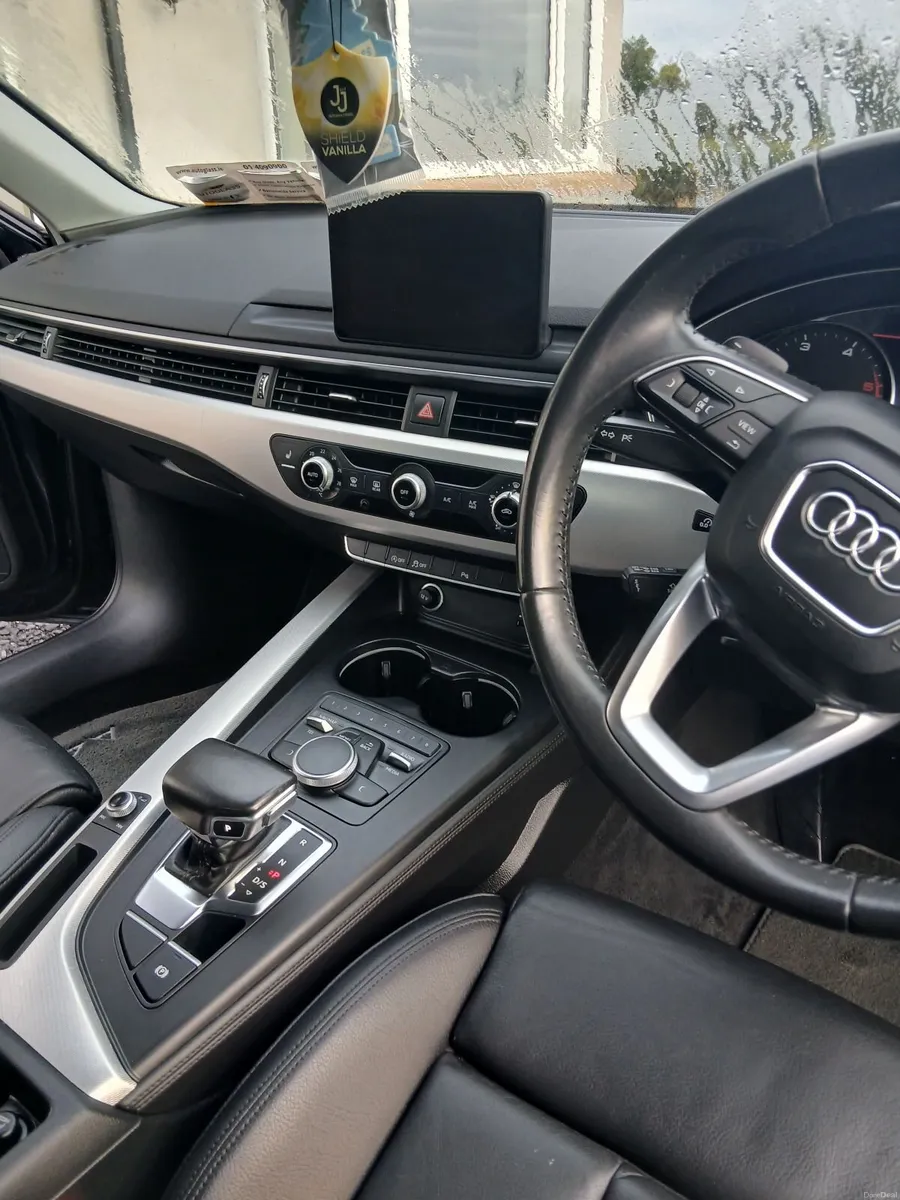 Audi A4 2018 - Image 4