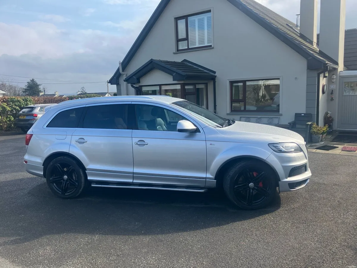 2014 Audi Q7-7 Seater S line - Image 3