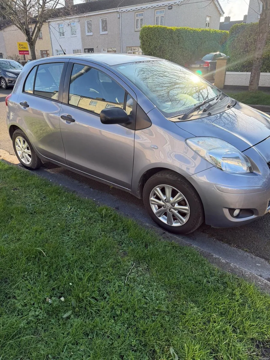 Toyota Yaris 1.0 sport 5DR - Image 1