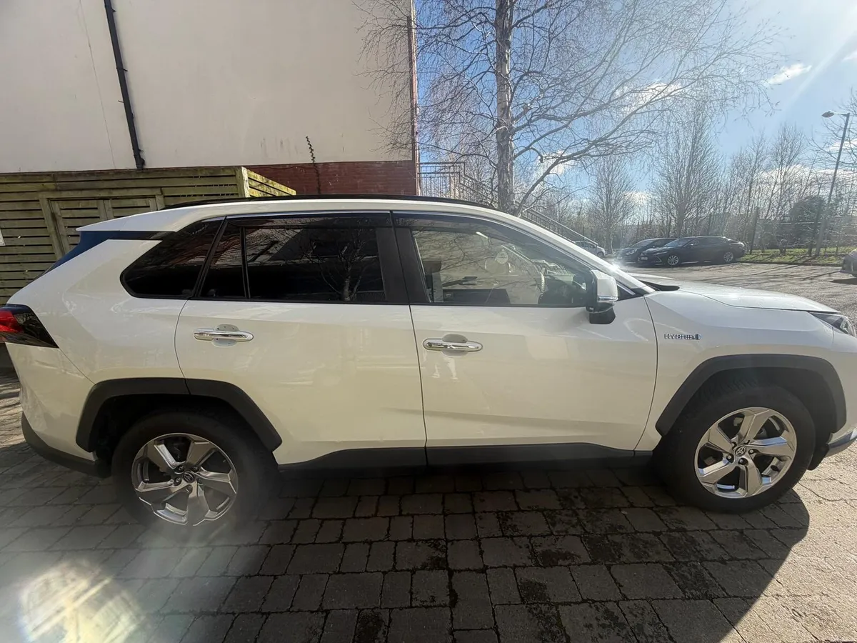 Toyota RAV4 2020 - Image 2