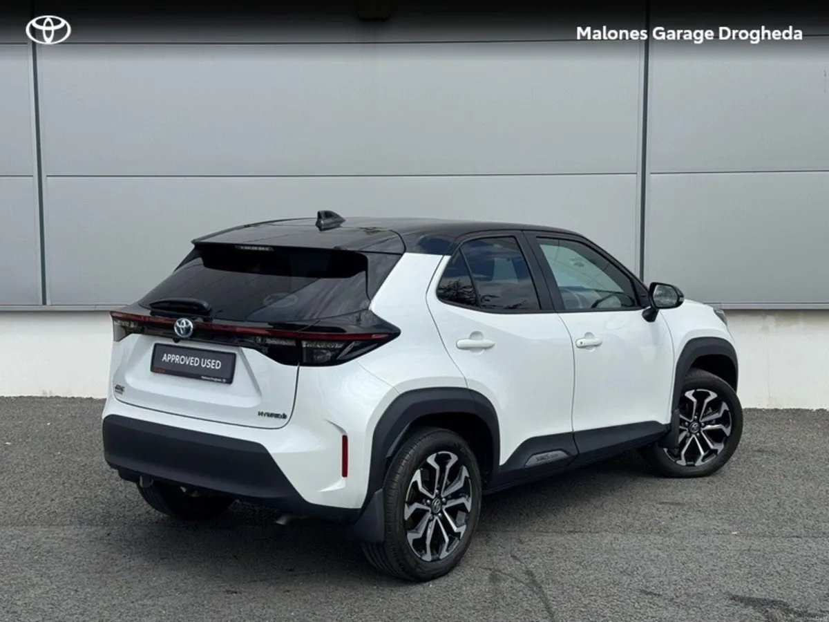 Toyota Yaris Cross 1.5 Hybrid Luna Sport Call Now - Image 2